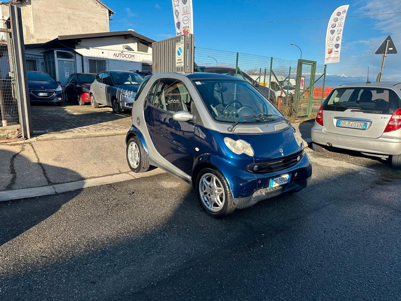 Smart 700 city-coupé pure (45 kW)