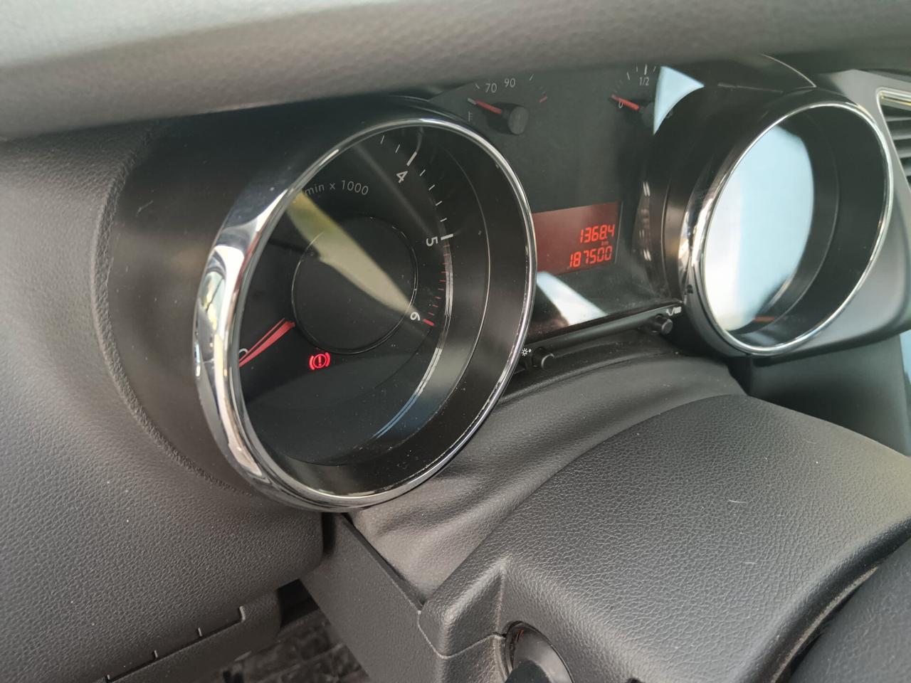 Peugeot 3008 2.0 HDi 150CV Active