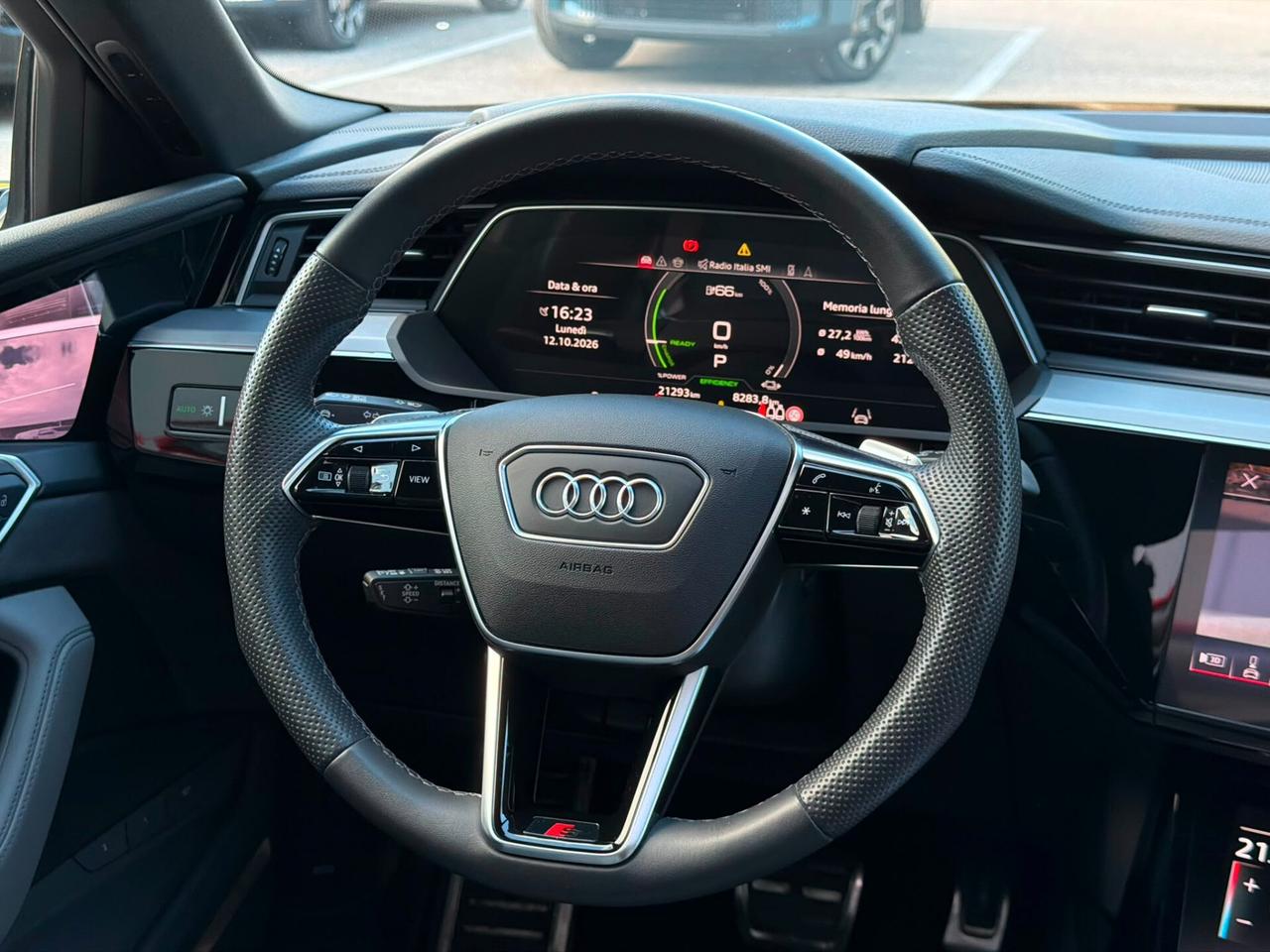Audi Q8 e-tron SPB 55 quattro S line edition