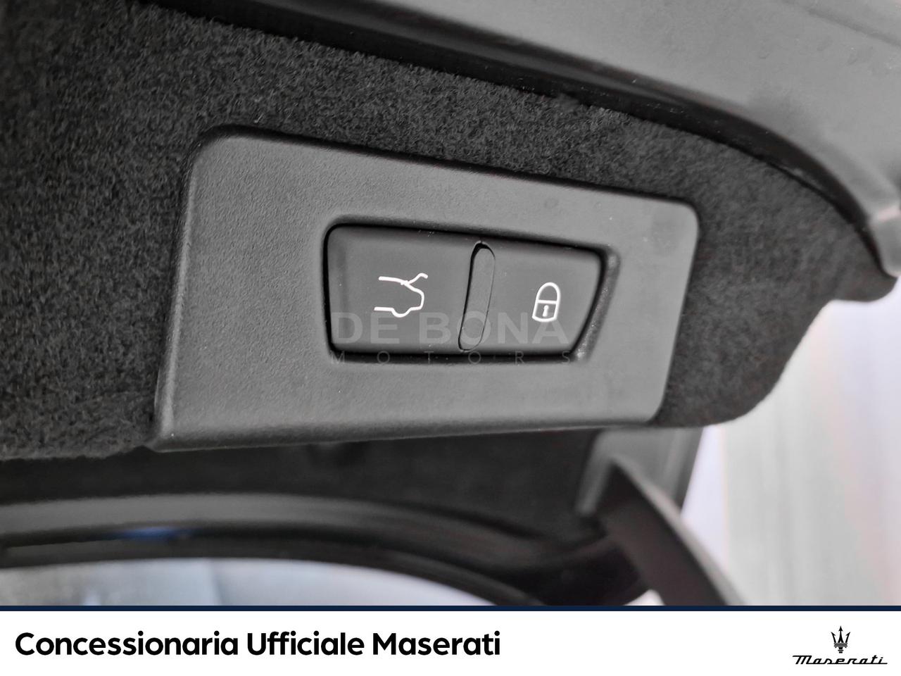 Maserati Ghibli 3.0 v6 ds ribelle black 275cv auto