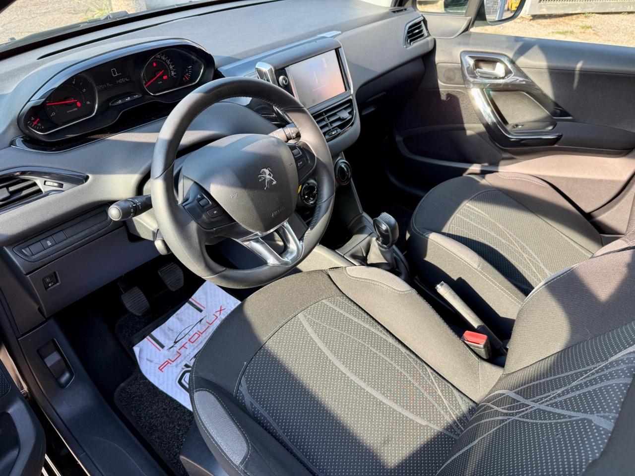 Peugeot 208 1.4 HDi 68 CV 5 porte Allure 2014