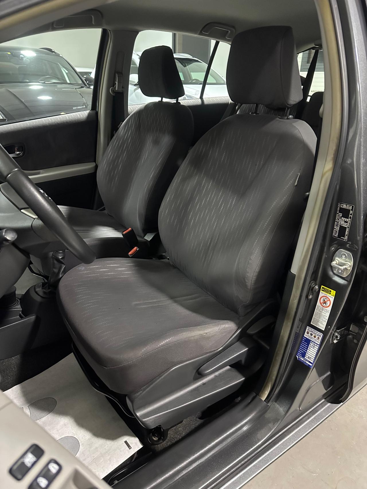 Toyota Yaris 1.3 5 porte Sol