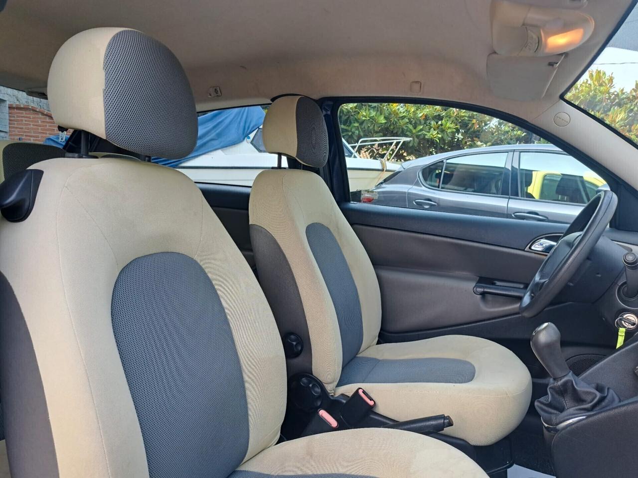 Lancia Ypsilon 1.3 Multijet / 69CV / OK NEOPATENTATI