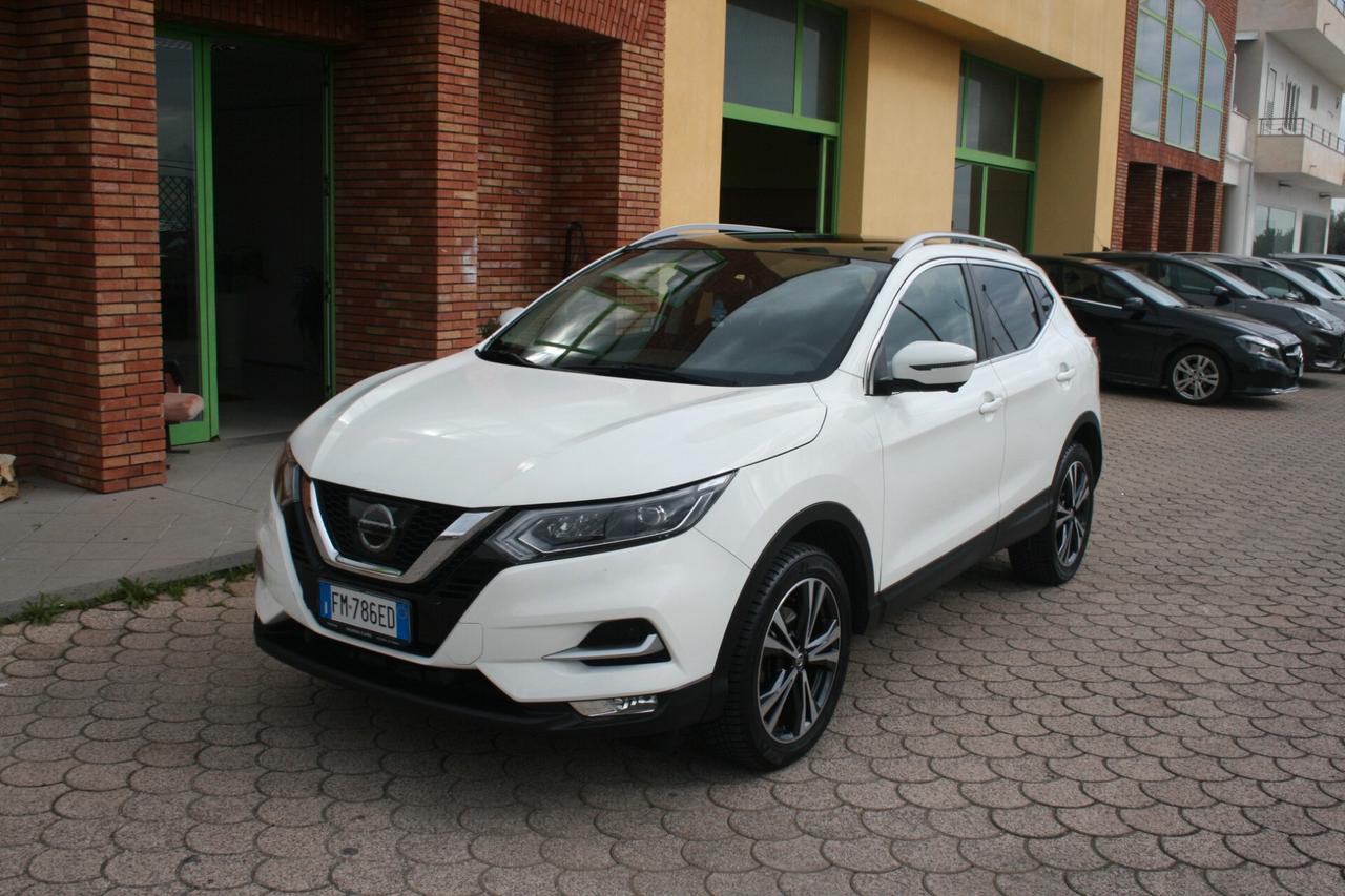 Nissan Qashqai 1.5 dCi Tekna con Tetto Panoramico.