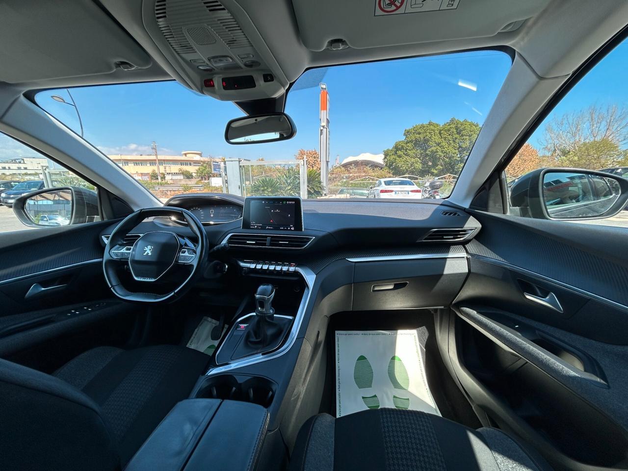 Peugeot 3008 BlueHDi 130 S&S Business