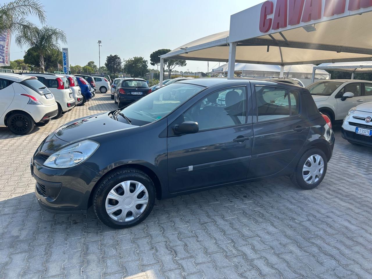 Renault Clio Storia 1.2 16V 5 porte Dynamique