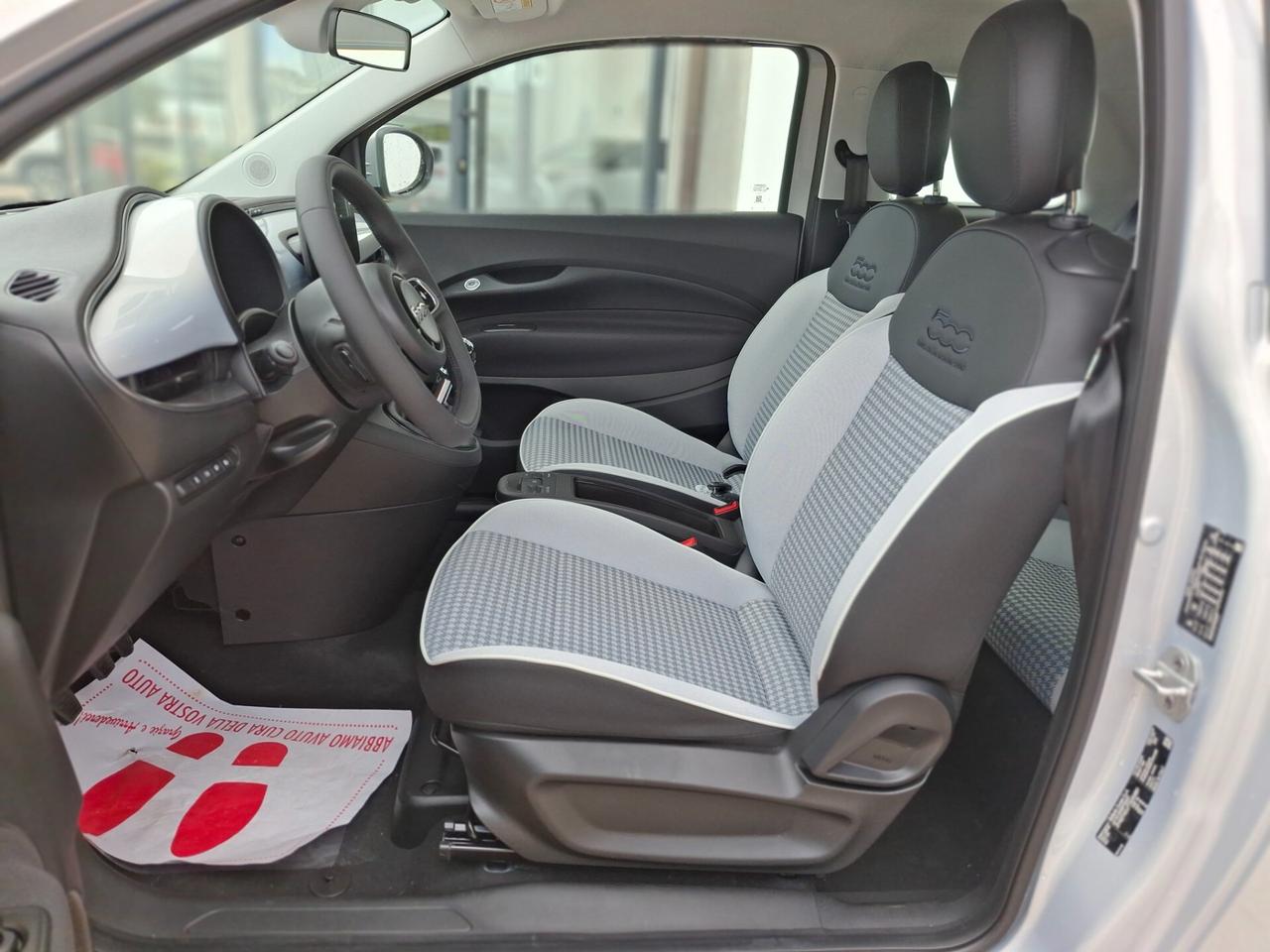 Fiat 500Hybrid, 3900€ANT. 233€MENS.