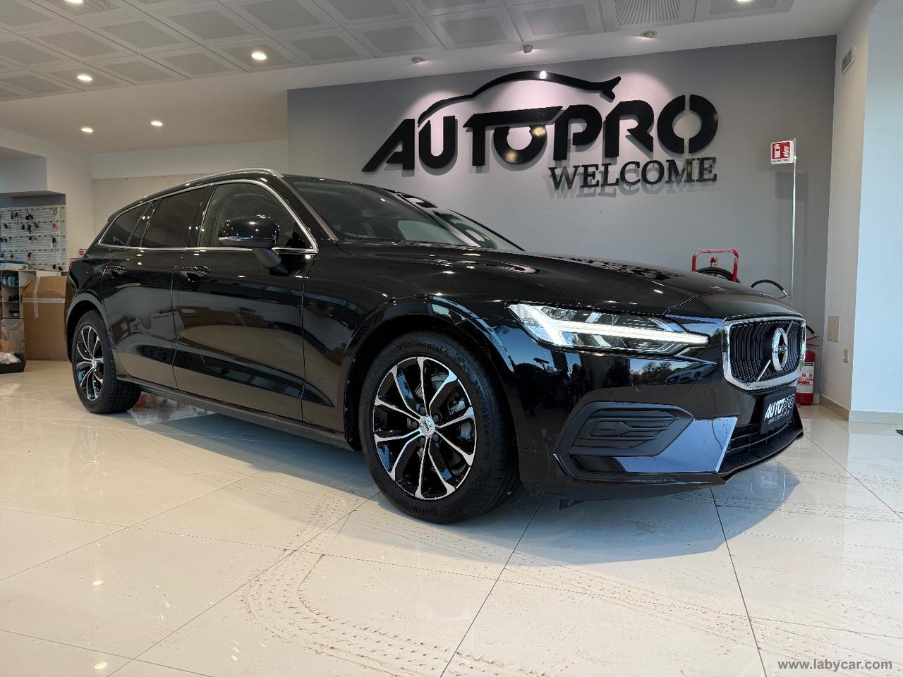 VOLVO V60 D3 Momentum Business