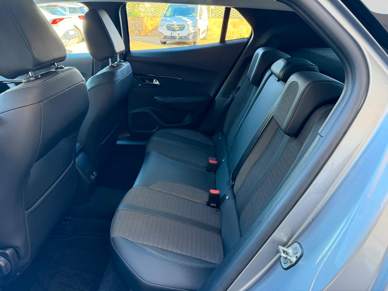 Peugeot 2008 BlueHDi 110 S&S Allure Pack