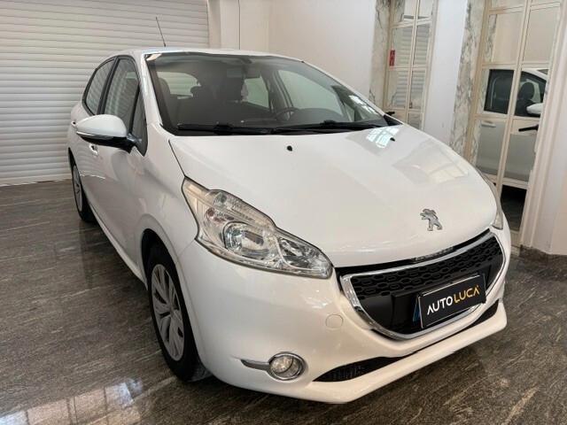 Peugeot 208 1.4 HDi 68 CV 5 porte Allure