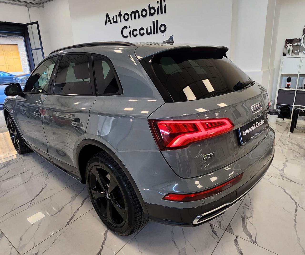 AUDI Q5 2.0 TDI Q S-LINE