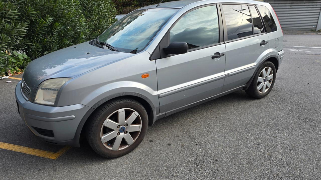Ford Fusion 1.6 16V 5p. Leather