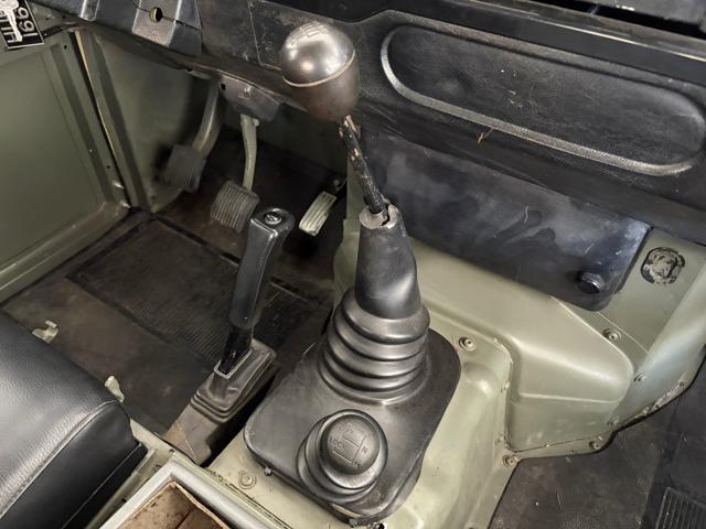 LAND ROVER Defender 90 diesel