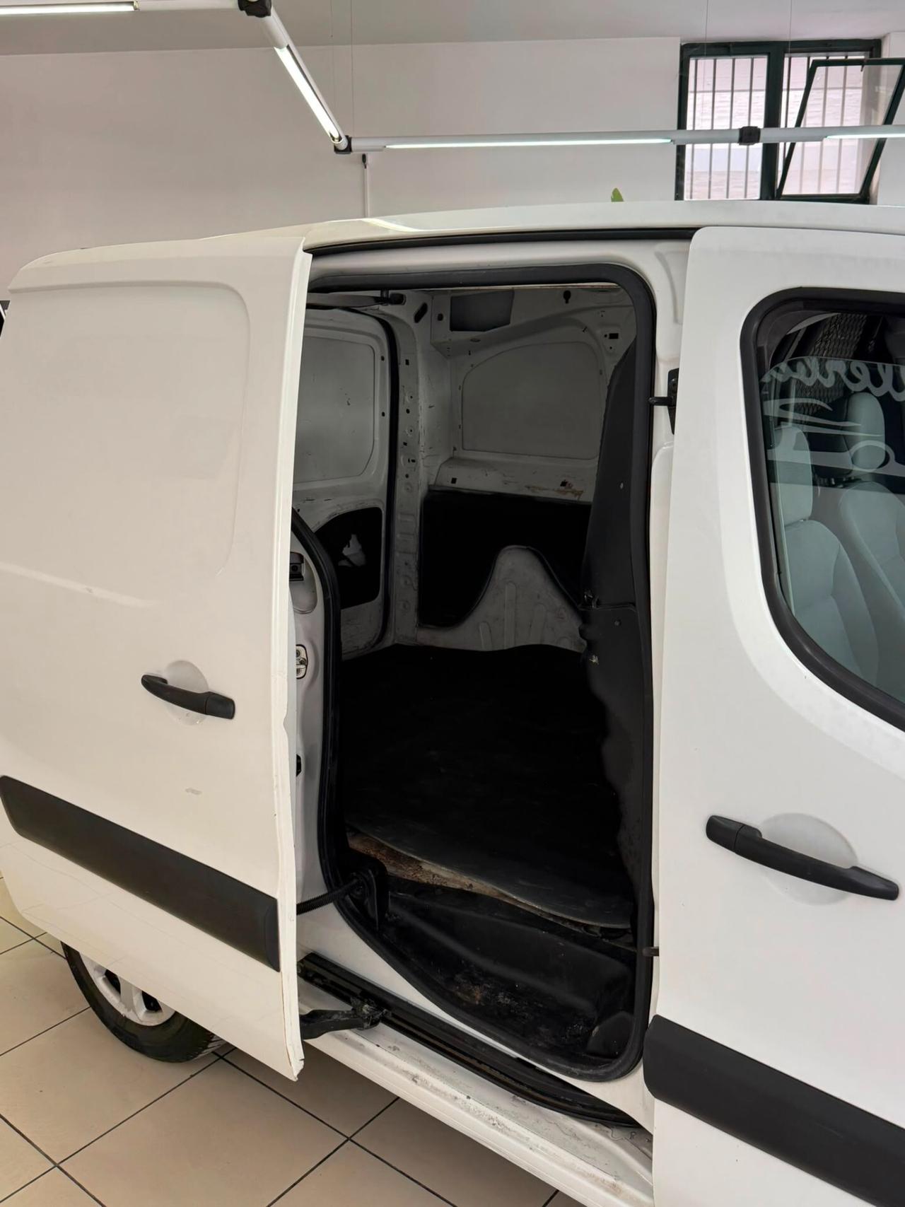 Peugeot Partner Tepee BlueHDi 75 Access