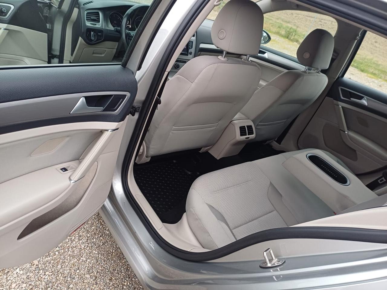 Volkswagen Golf 1.6 TDI 5p. Highline BlueMotion Technology