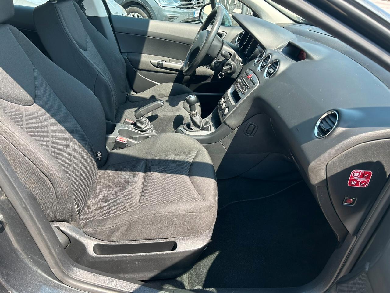 Peugeot 308 1.6 VTi 120CV 5p. - OK NEOPATENTATI
