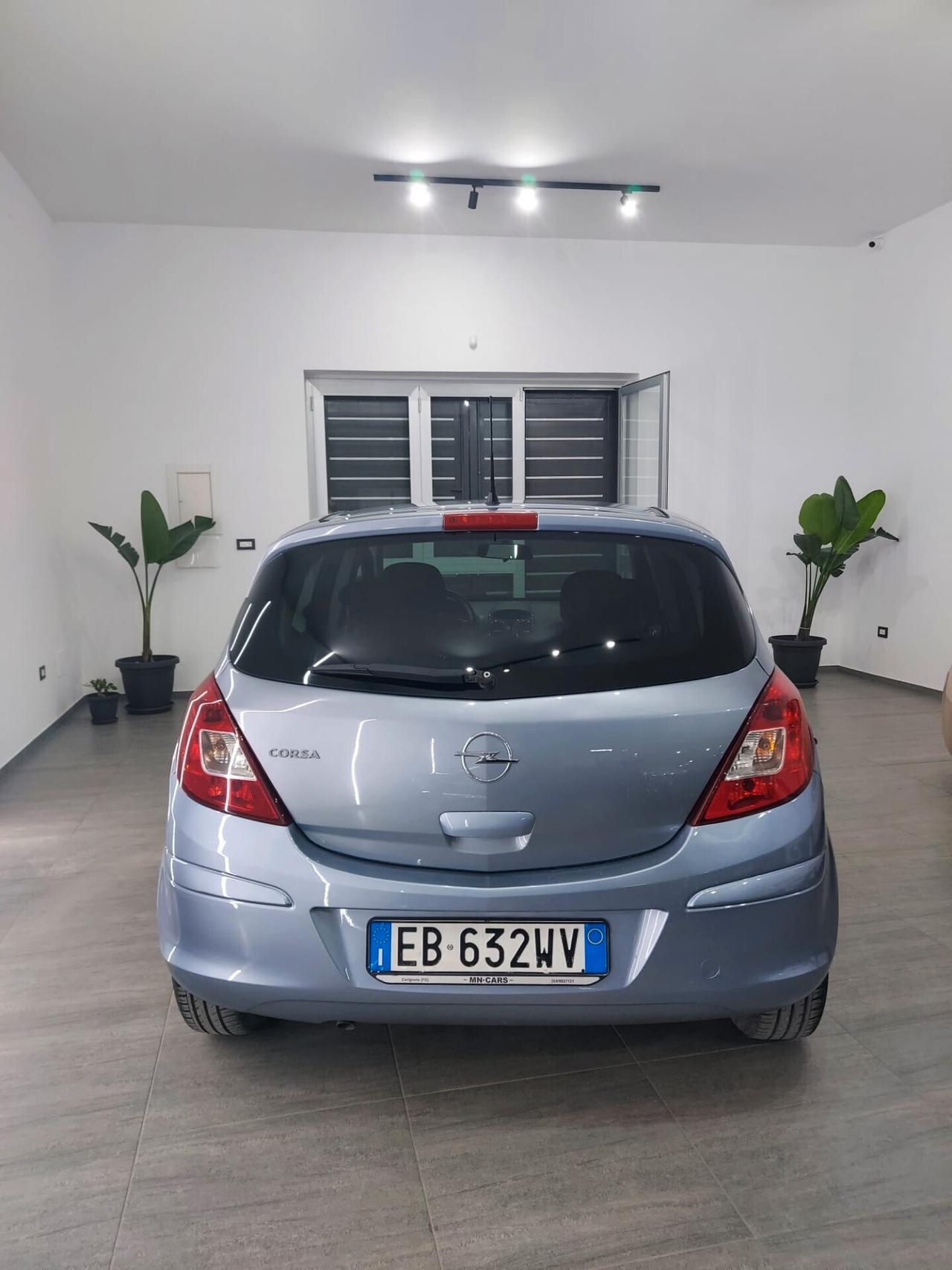 Opel Corsa 1.2 5 porte Easytronic 111 2010