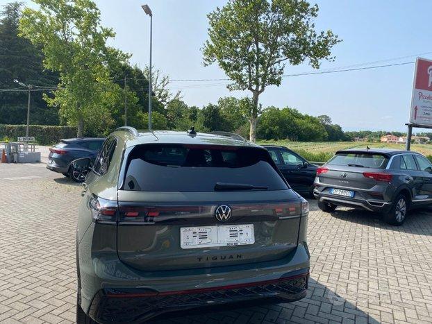 VOLKSWAGEN Tiguan 2.0 TDI 150 CV SCR DSG R-Line