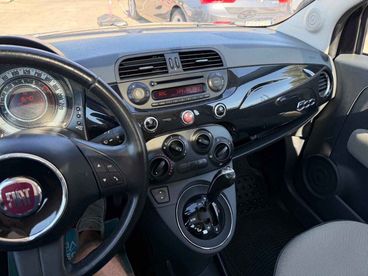 FIAT 500 1.2 Lounge/AUTOMATICA/110.000km!
