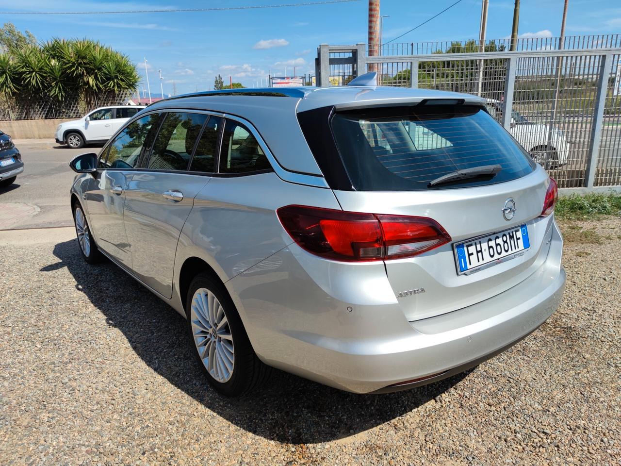 Opel Astra 1.6 CDTi 136CV Sports Tourer Innovation