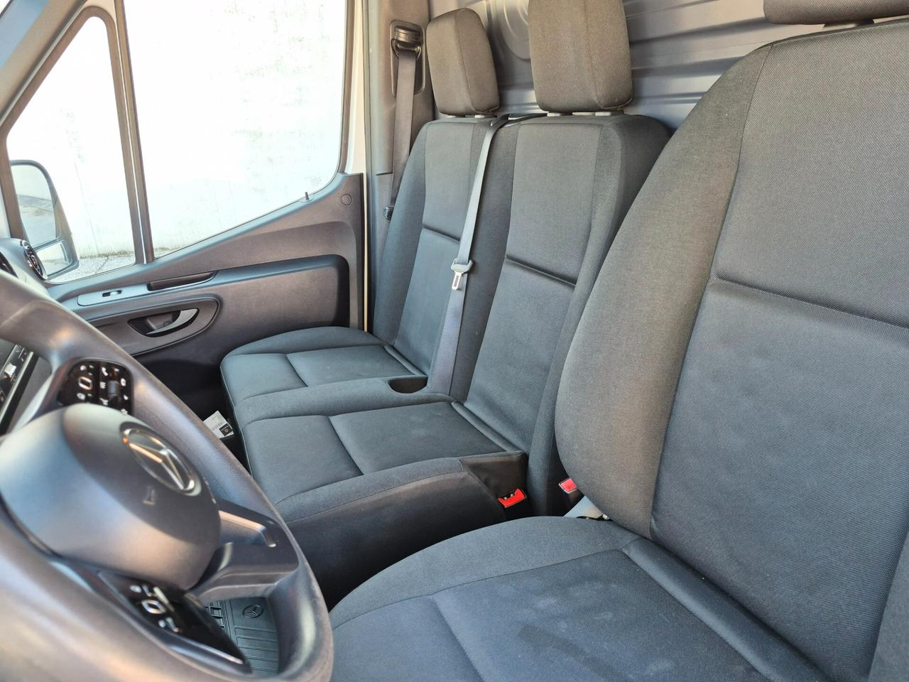 Mercedes Benz F39/35 311 CDI FWD TA Furgone
