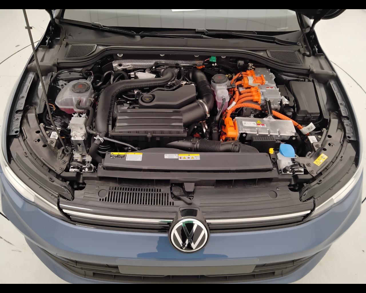 VOLKSWAGEN Golf VIII 2024 - Golf 1.5 tsi ehybrid Life 204cv dsg