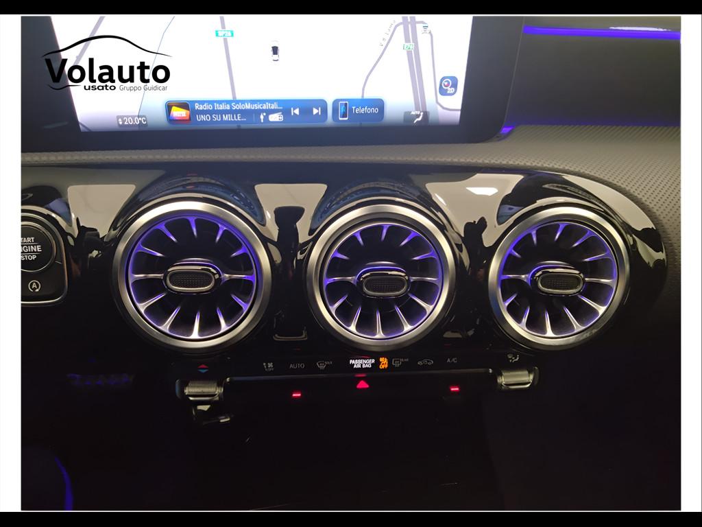Mercedes-Benz Classe A - W177 2018 - A 180 d Premium auto