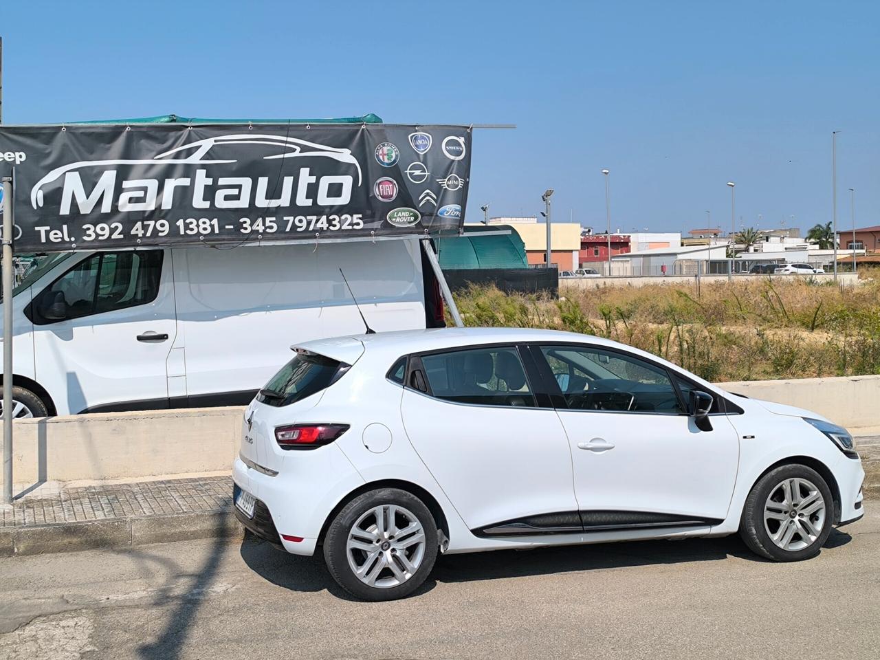 RENAULT CLIO MOSCHINO 1.5 HDI 75cv LED/NAVI/SES.POST/RETROCA