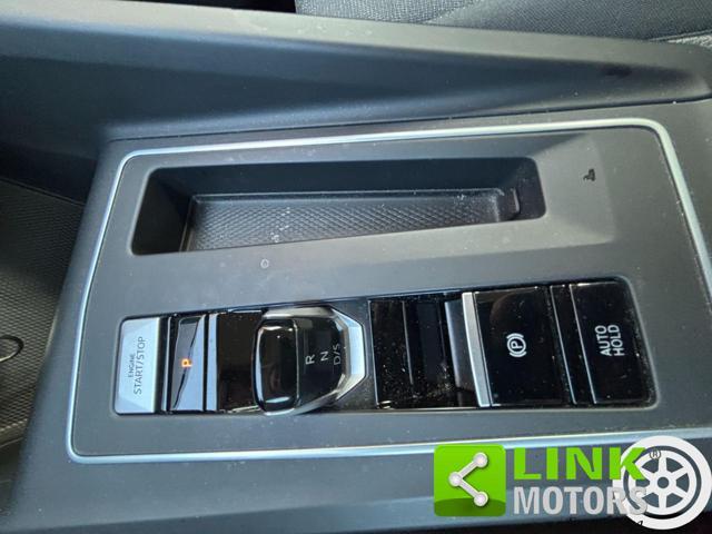 VOLKSWAGEN Golf 1.5 METANO