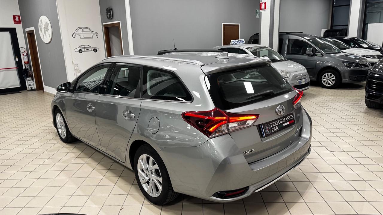 Toyota Auris Touring Sports 1.6 D-4D Lounge