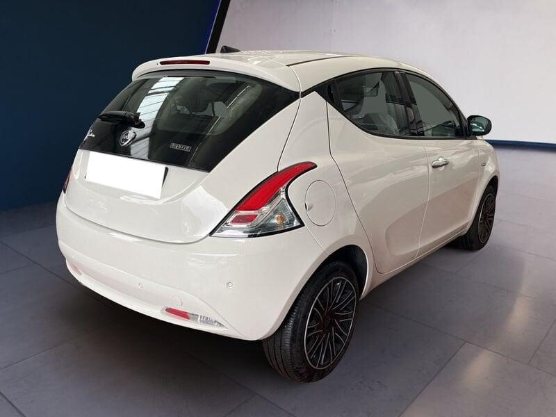 Lancia Ypsilon III 2021 1.0 hybrid Silver s&s 70cv