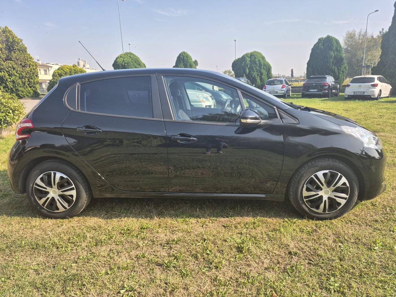 Peugeot 208 1.2 DISTRIBUZIONE NUOVA