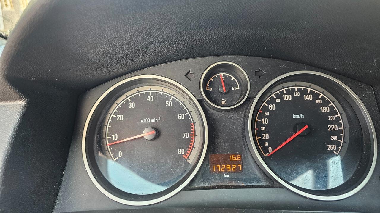 Opel Astra 1.6 16V Twinport 5 porte Cosmo