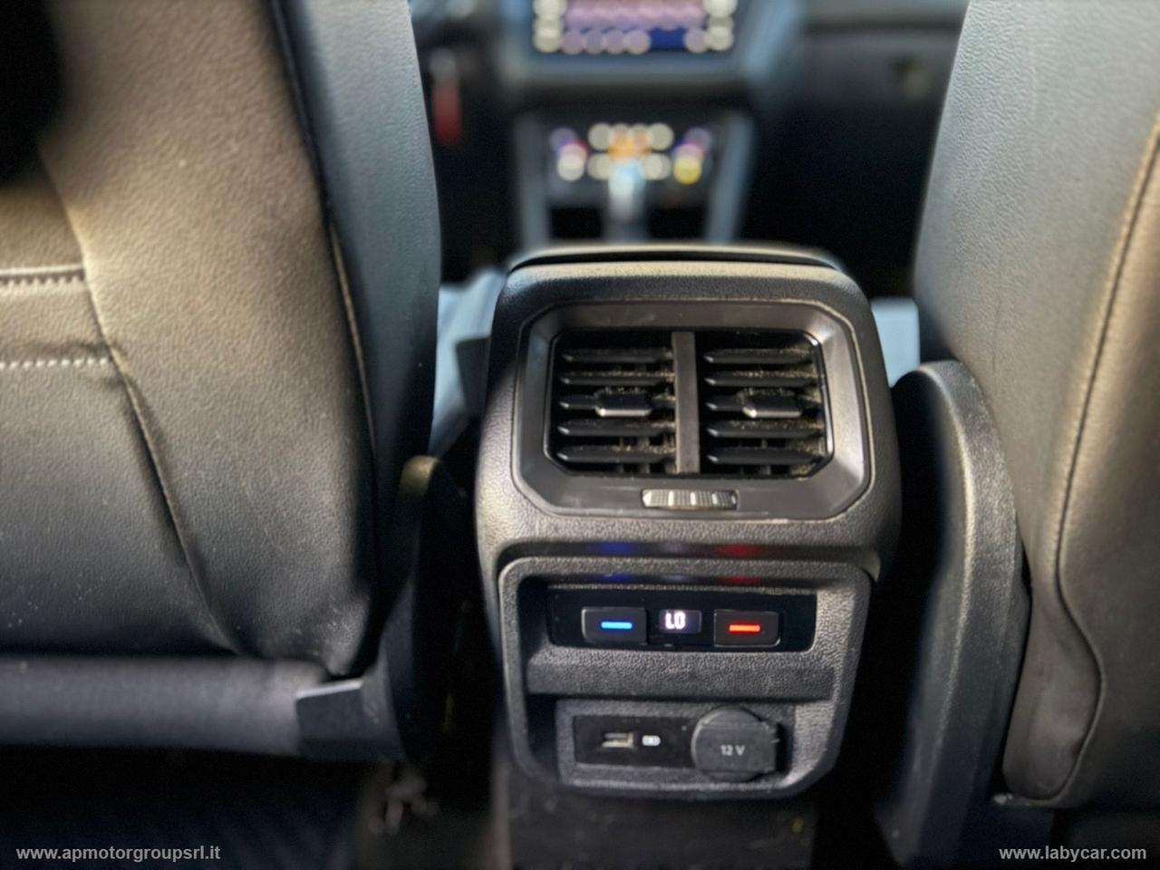 VOLKSWAGEN Tiguan 2.0 TDI 150CV SCR DSG R-Line BLUEMOTION TECHNOLOGY