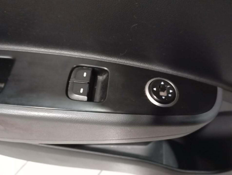 Hyundai i10 del 2017 GPL fino 2027 anche neopatentati