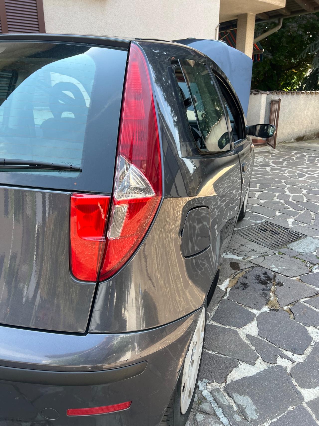 Fiat Punto 1.2i cat 5 porte ELX