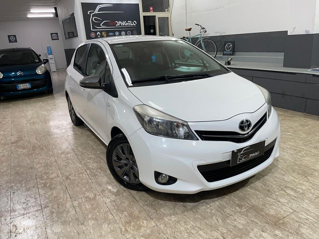 Toyota Yaris 1.0 5 porte Lounge