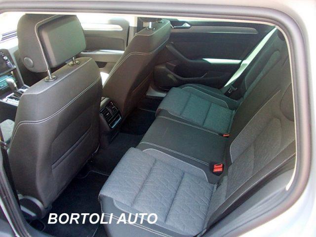 VOLKSWAGEN Passat Variant 2.0 TDI 13.000 KM SCR EVO DSG BUSINESS AUTOMATICA