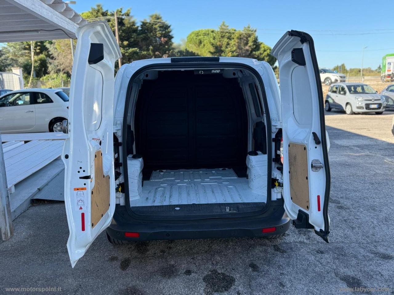 Transit Courier 1.5 TDCi 75CV Van Entry