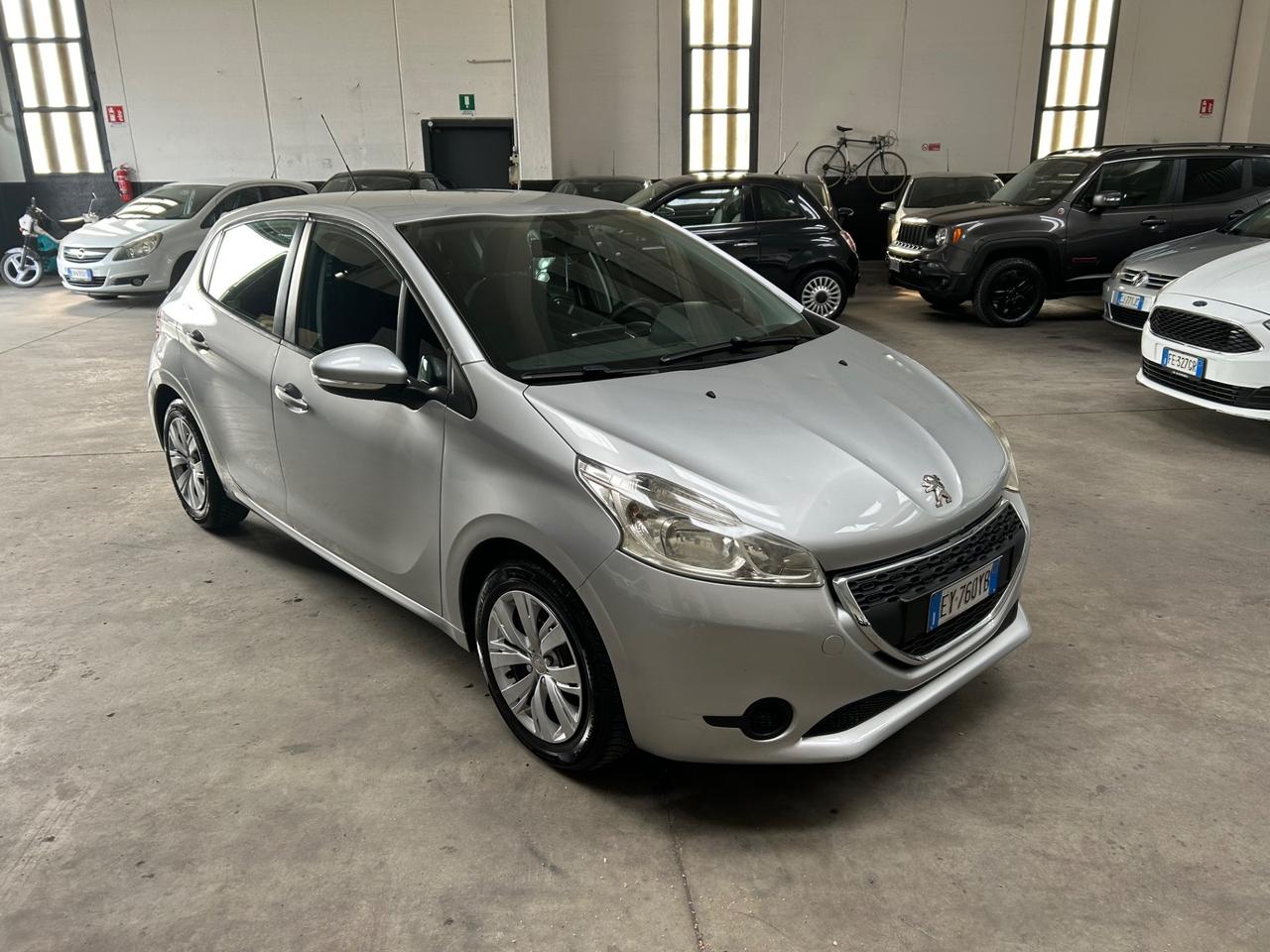 Peugeot 208 1.4 HDI 68cv 5porte Allure neopatentati
