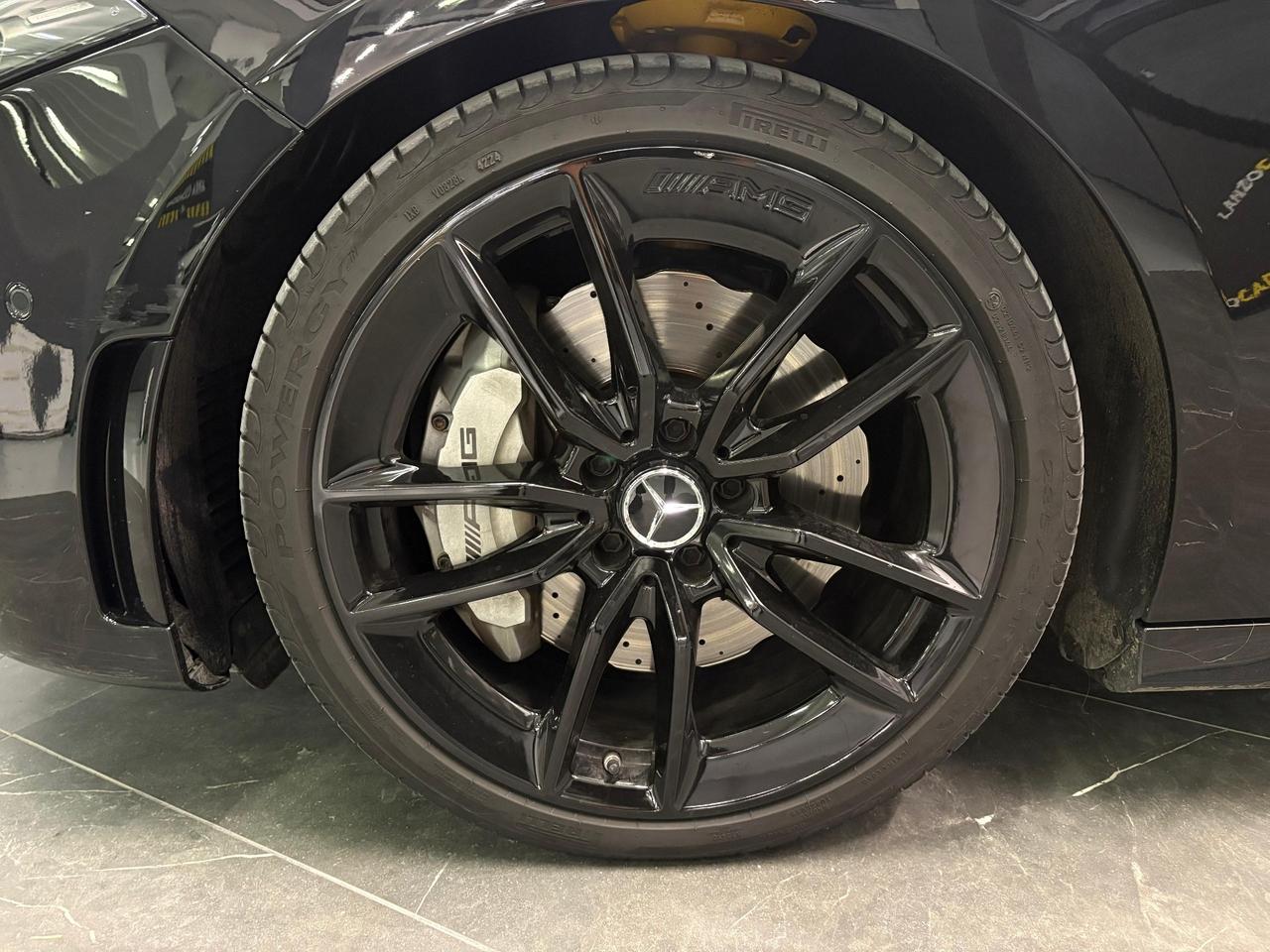 Mercedes-benz A 35 AMG S RACE EDITION