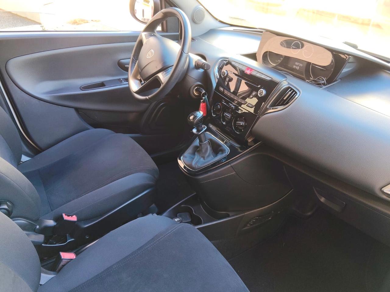 Lancia Ypsilon 0.9 TwinAir 85 cv Metano Ecochic Gold