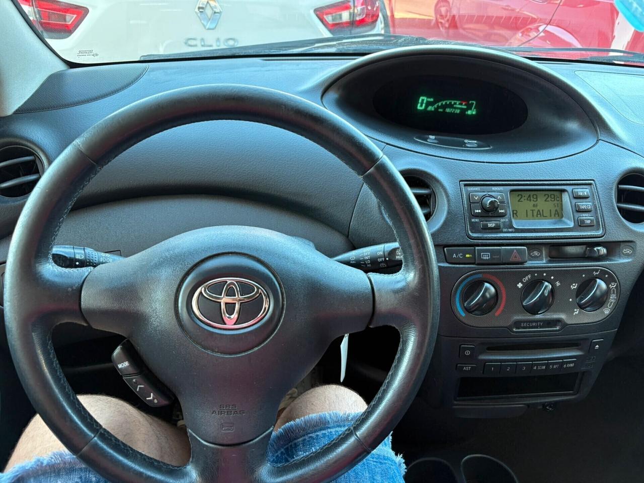 Toyota Yaris 1000 Expo