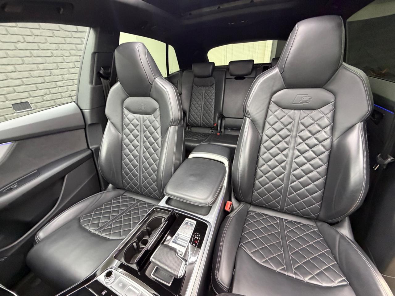 Audi Q8 SQ8 TFSI ITA UFF MATRIX TETTO 4 RUOTE STERZANTI