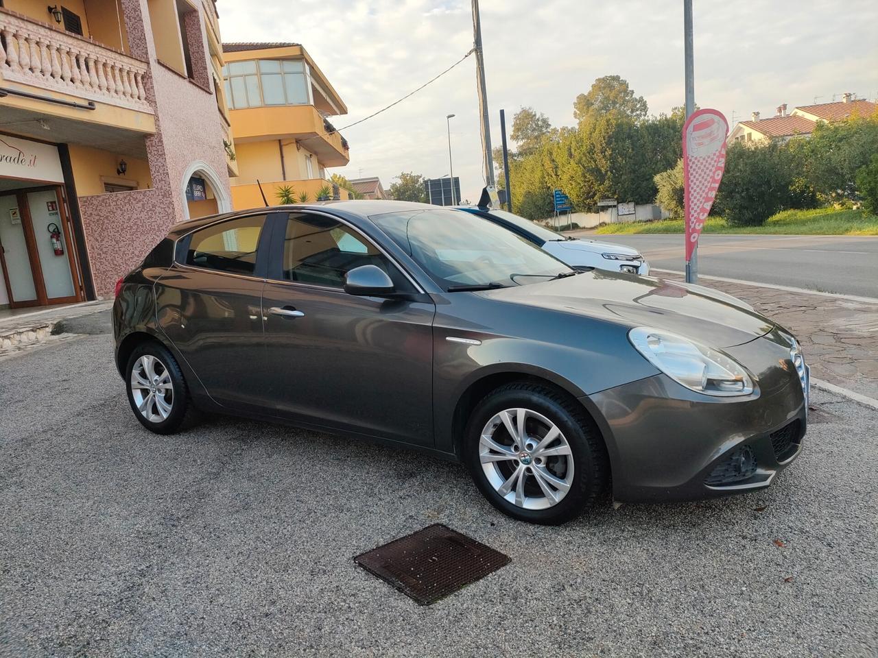 Alfa Romeo Giulietta 1.6 JTDm-2 105 CV Distinctive