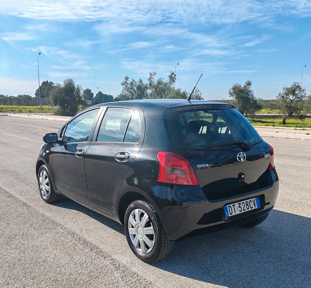 Toyota Yaris 1.0 5 porte Now UNIPROPRIETARIO prezzo PROMO