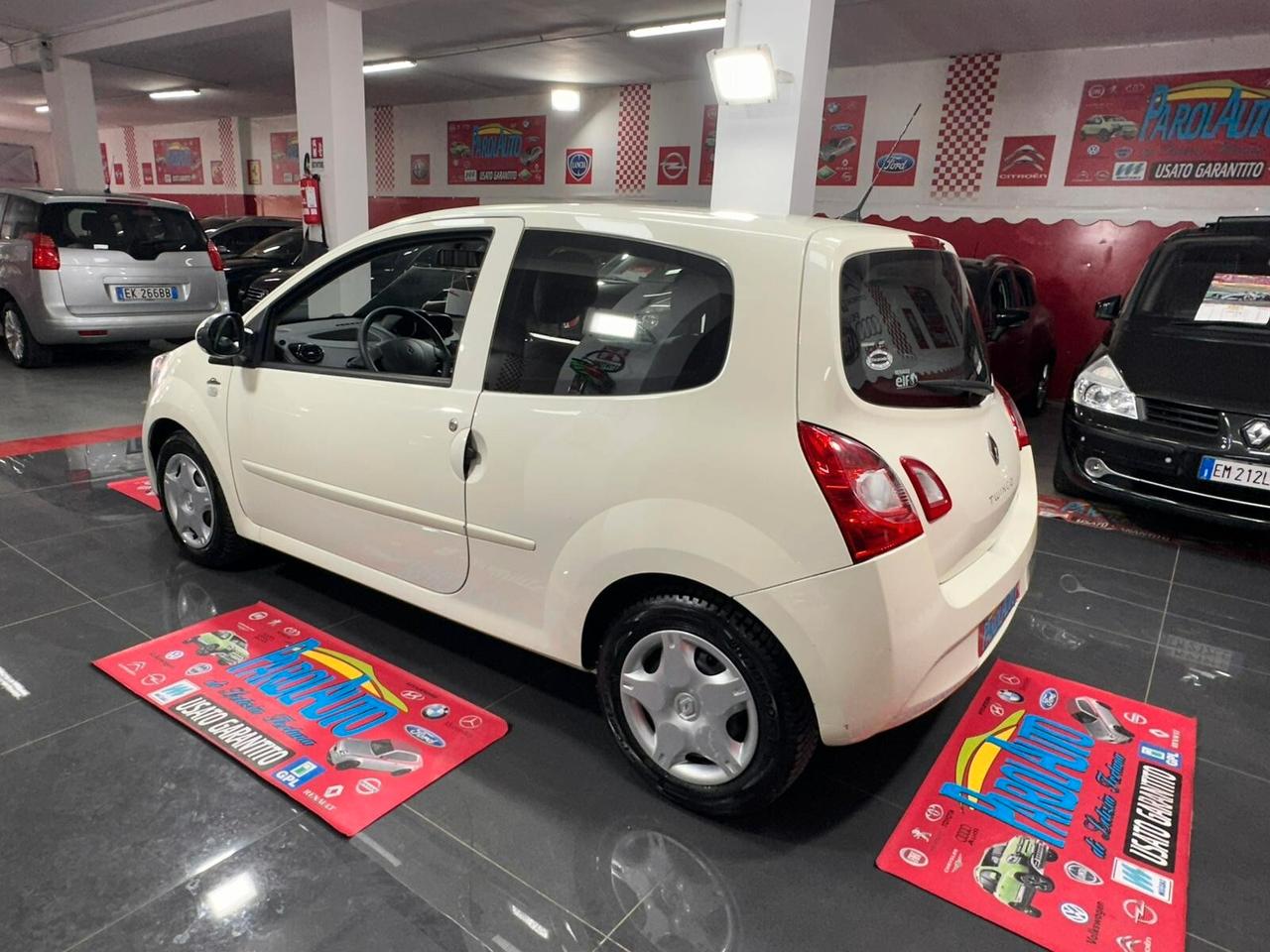 Renault Twingo 1.2 75cv Live - 2013
