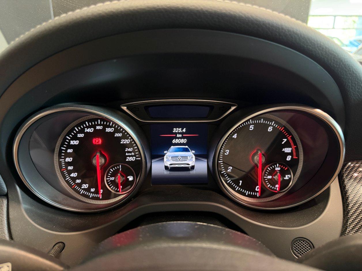 Mercedes GLA 200 Night Edition auto