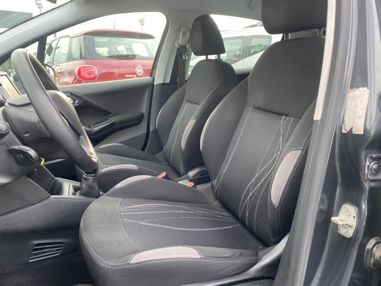 Peugeot 208 1.2 VTi 82 CV 5 porte Allure