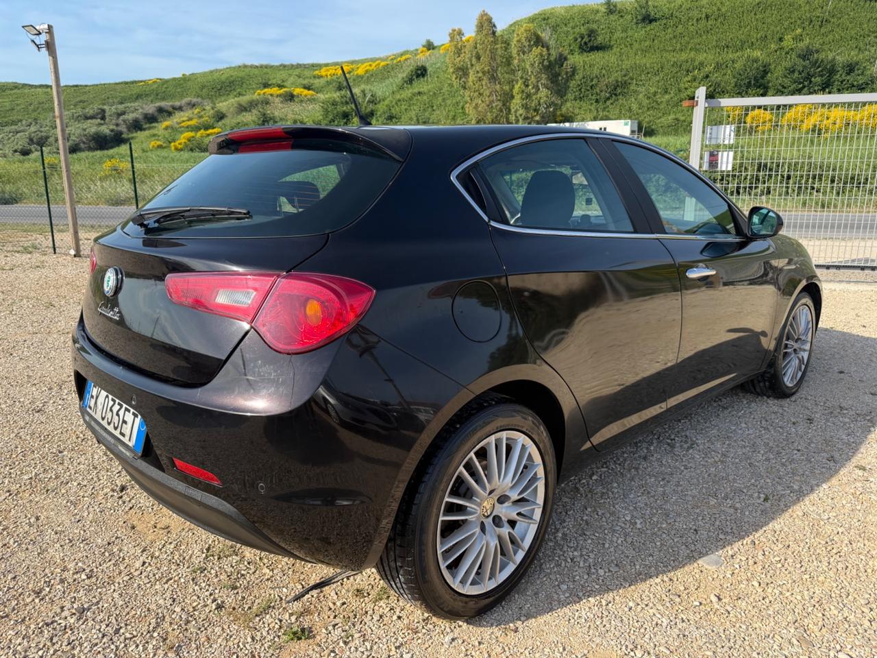 Alfa Romeo Giulietta 1.6 JTDm-2 105 CV 3.999€ PERMUTE